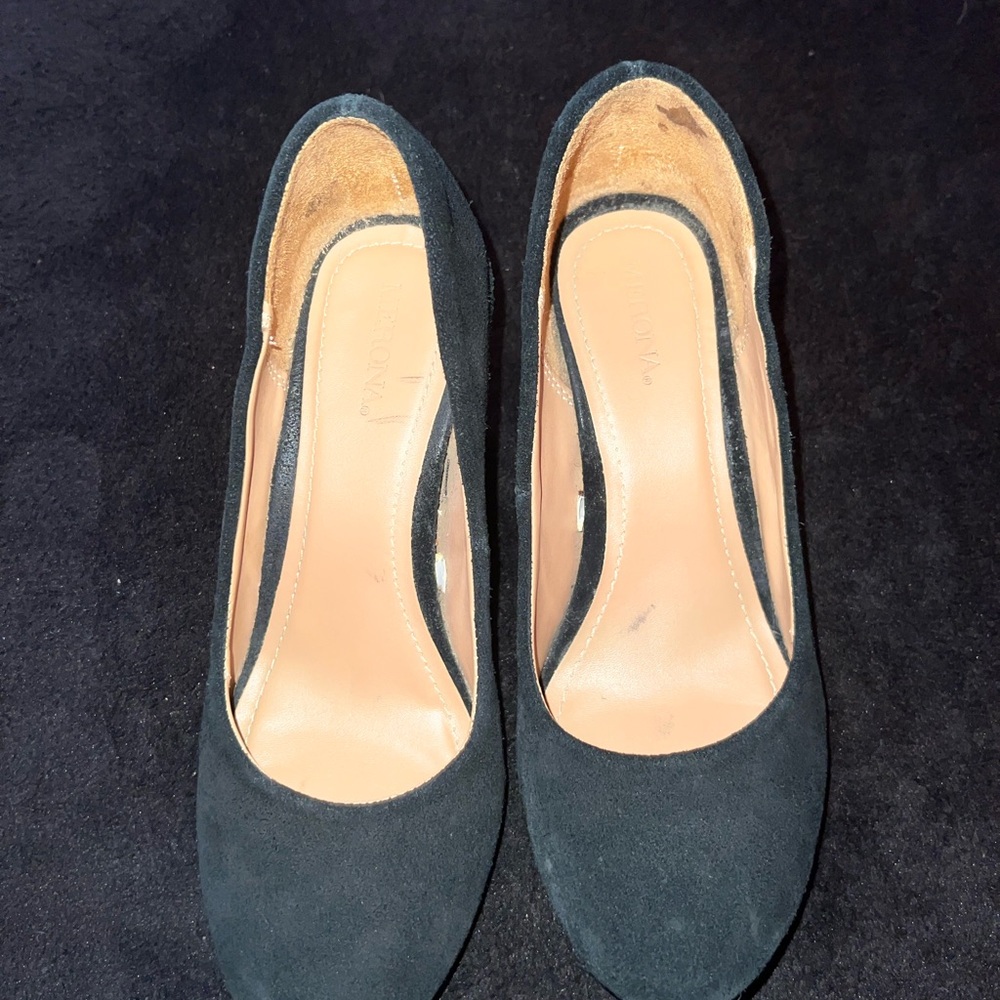 Elegant Black Suede Women's Pumps